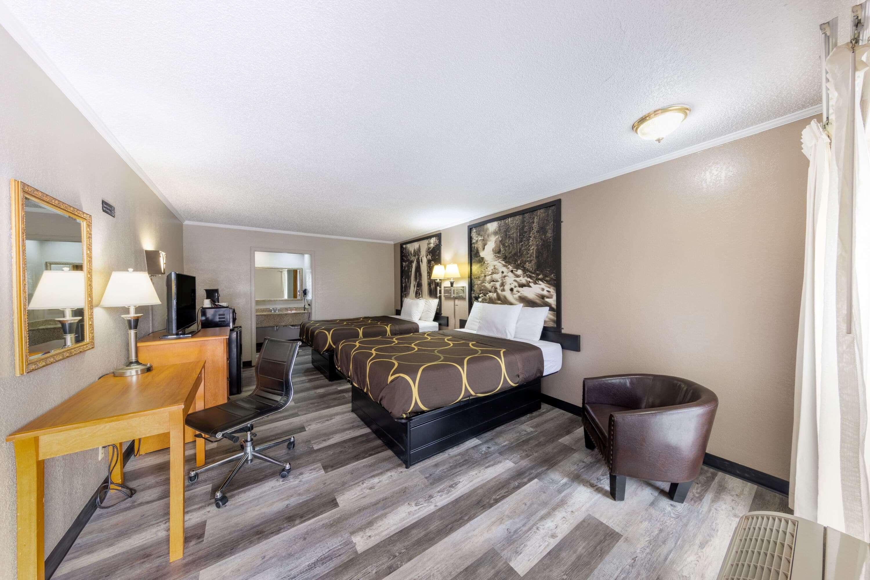 Super 8 By Wyndham Kansas City Airport North מראה חיצוני תמונה