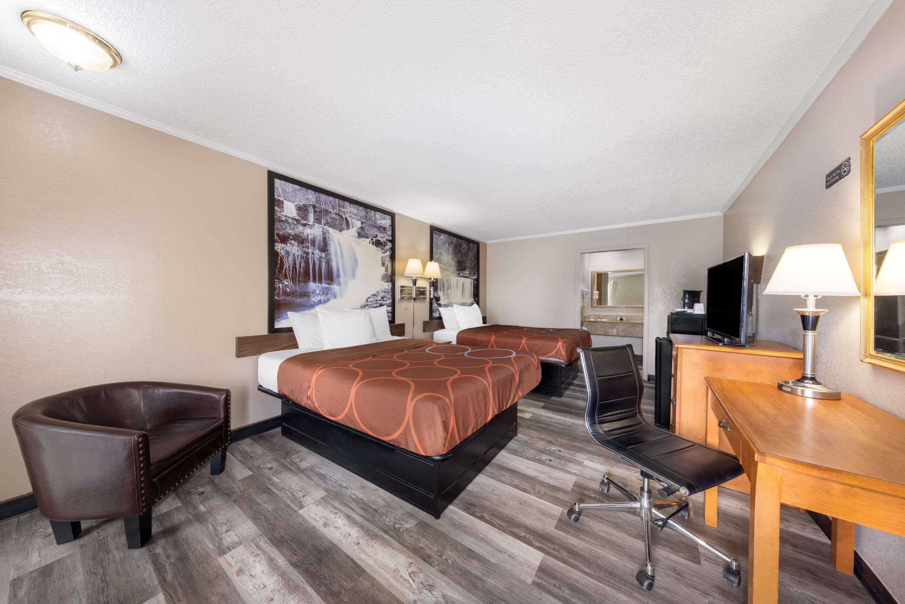 Super 8 By Wyndham Kansas City Airport North מראה חיצוני תמונה