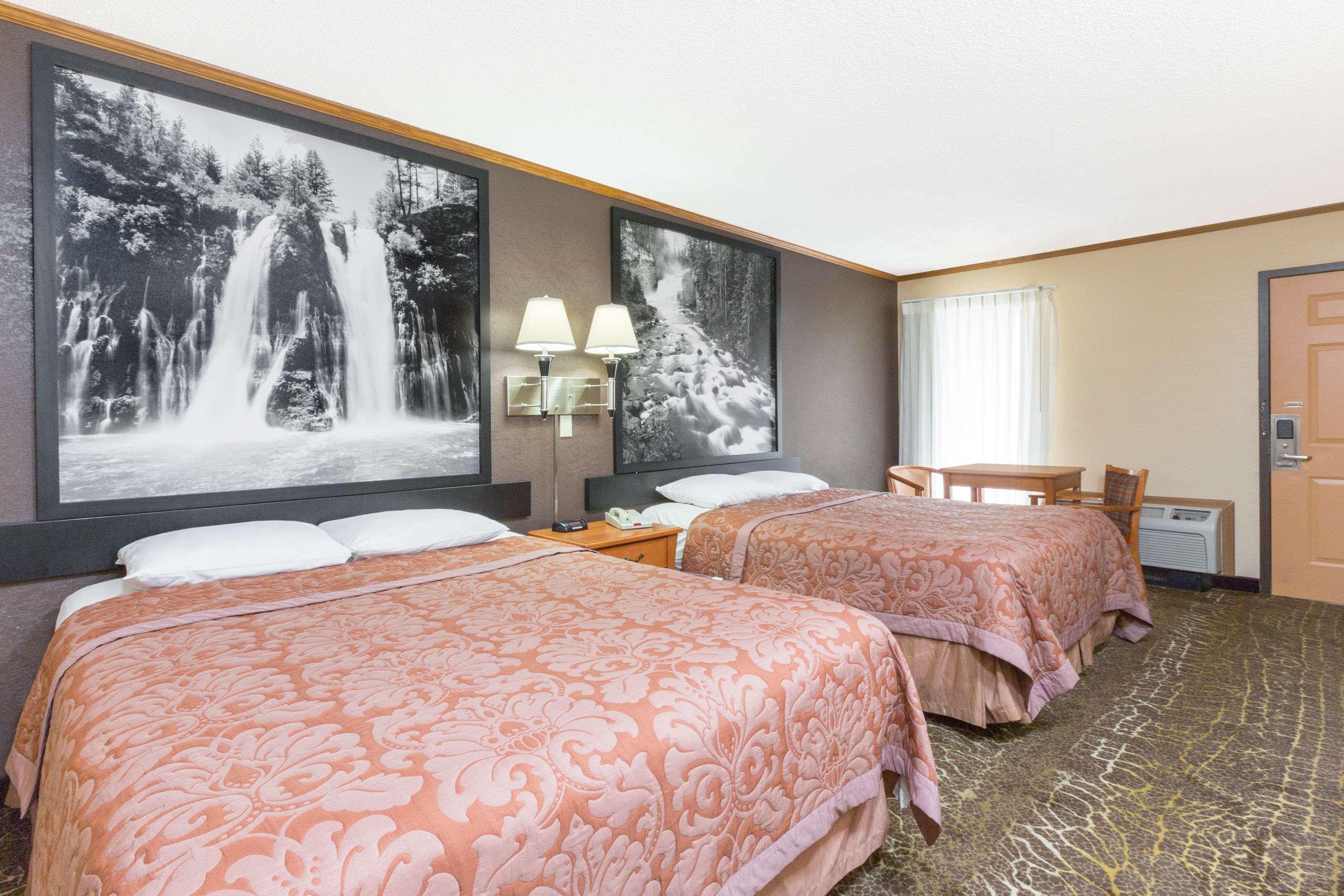 Super 8 By Wyndham Kansas City Airport North מראה חיצוני תמונה