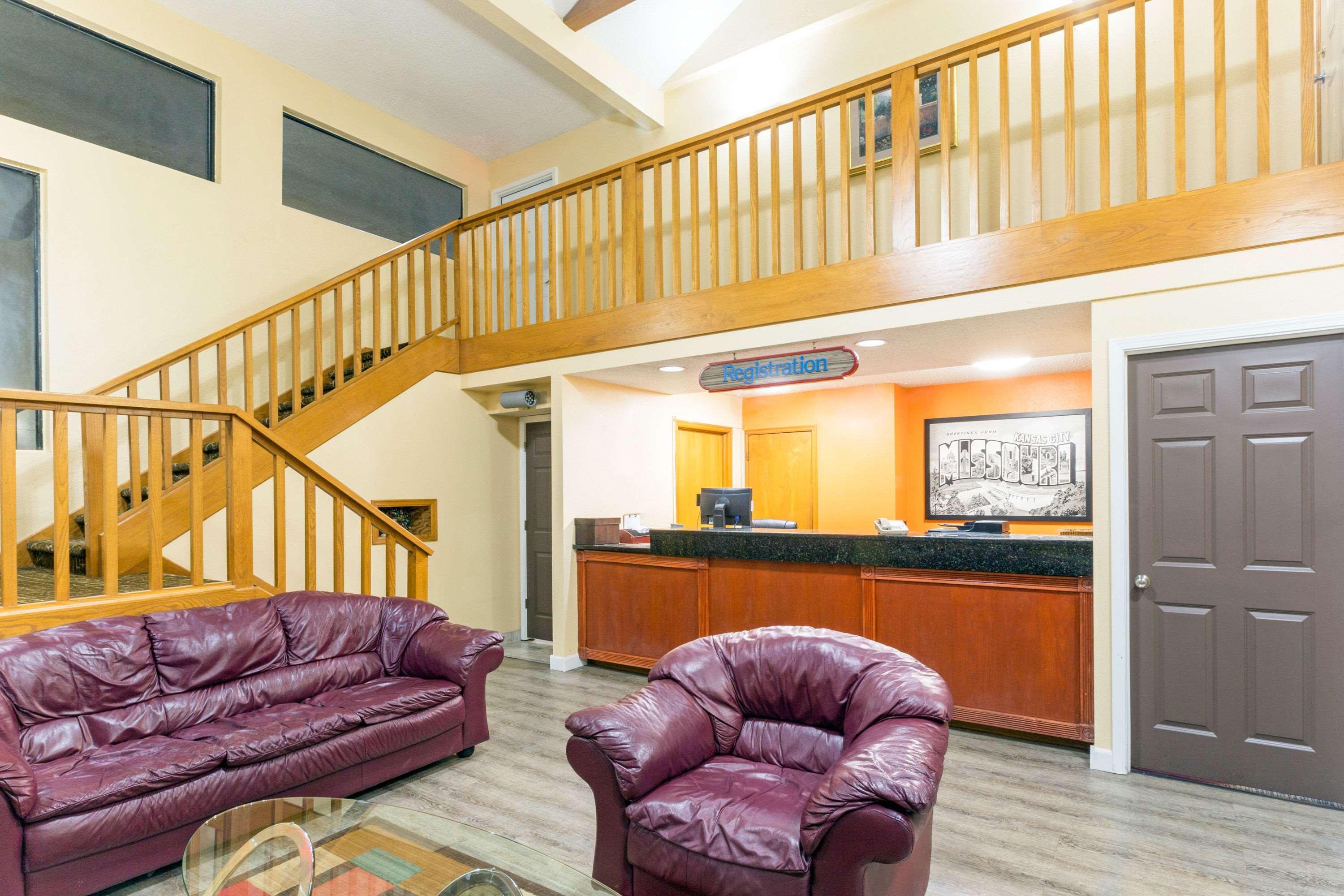 Super 8 By Wyndham Kansas City Airport North מראה חיצוני תמונה