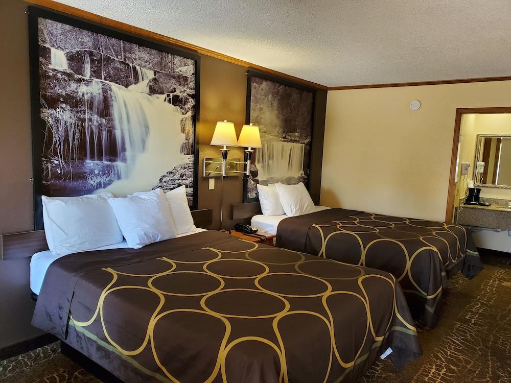 Super 8 By Wyndham Kansas City Airport North מראה חיצוני תמונה