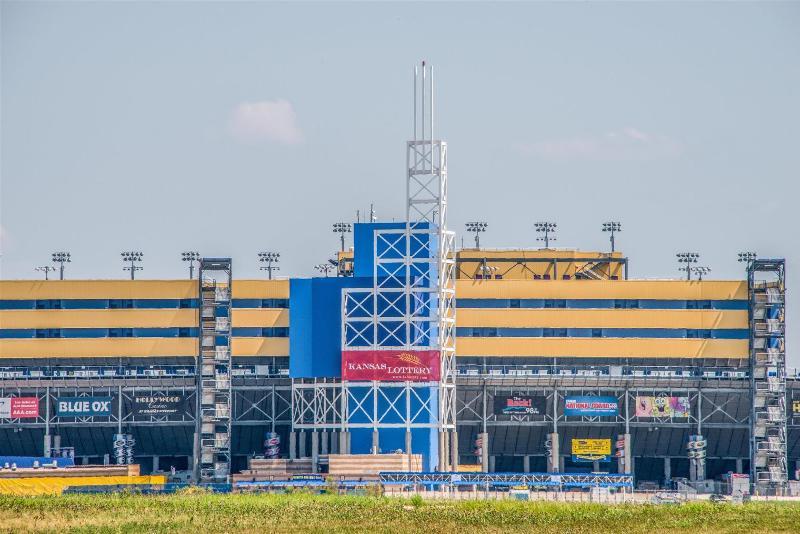 Super 8 By Wyndham Kansas City Airport North מראה חיצוני תמונה
